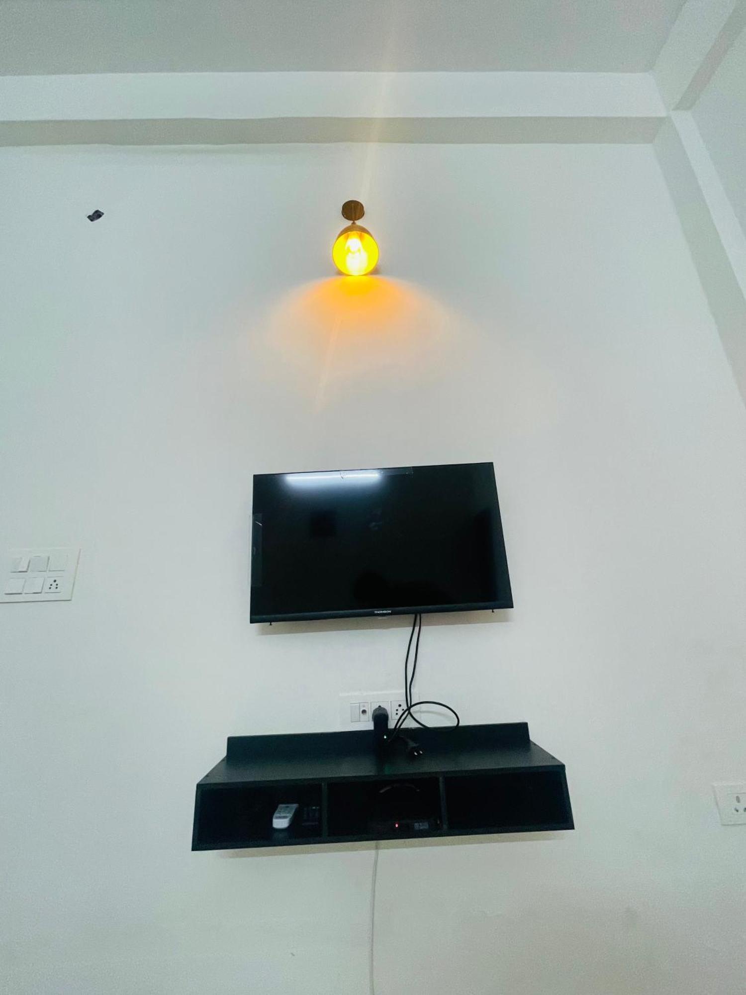 Atulyam Stays Sushant Golf City 勒克瑙 外观 照片