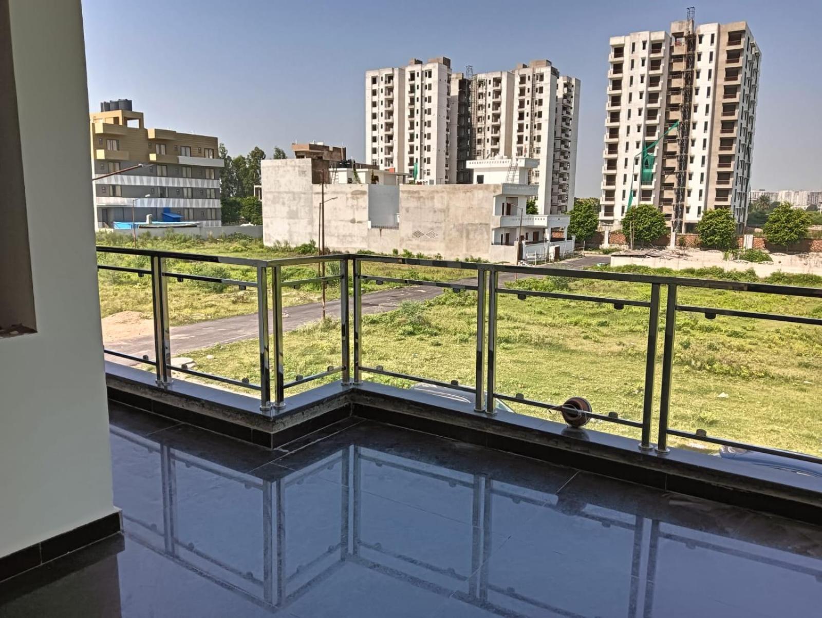 Atulyam Stays Sushant Golf City 勒克瑙 外观 照片