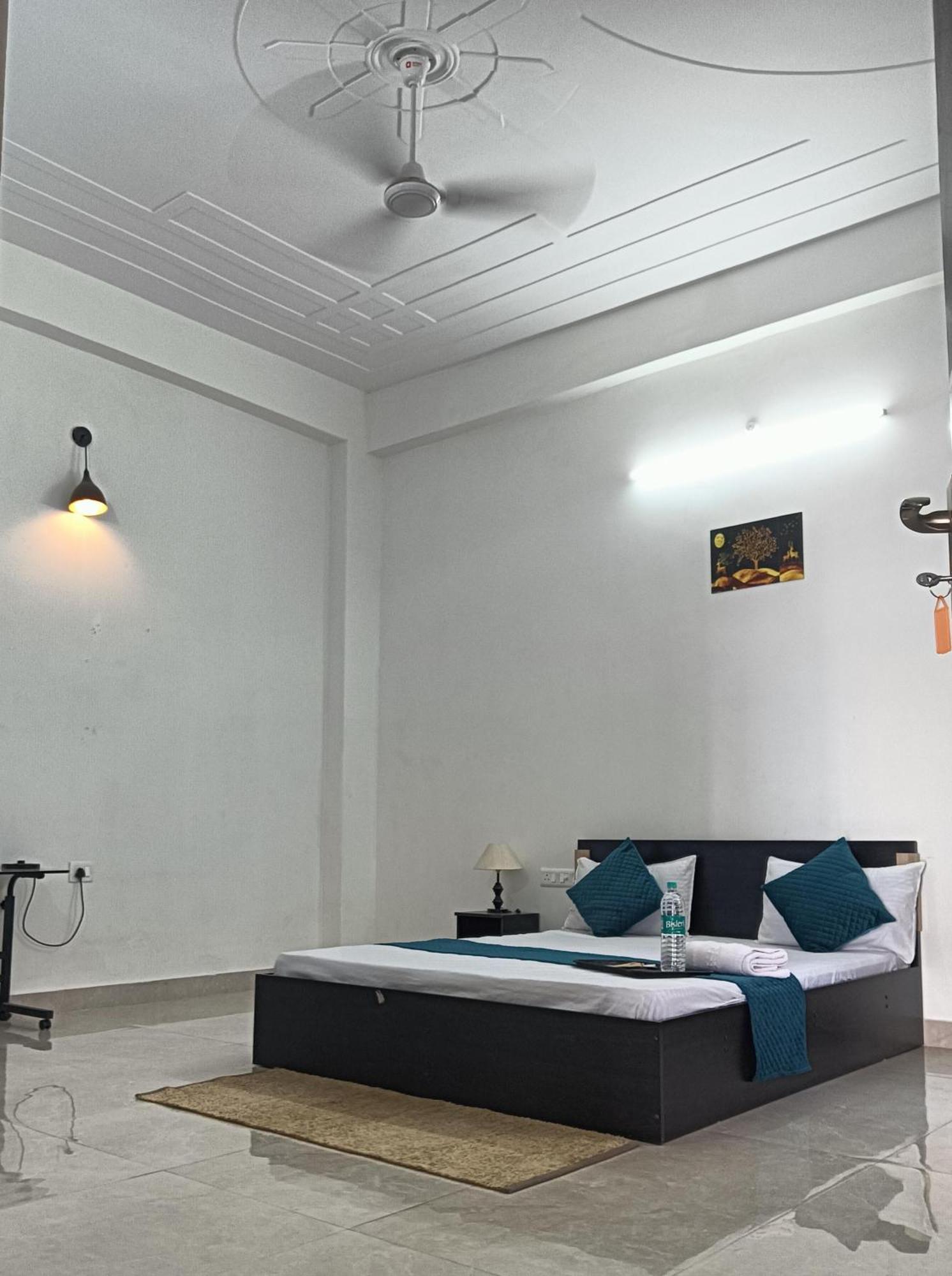Atulyam Stays Sushant Golf City 勒克瑙 外观 照片